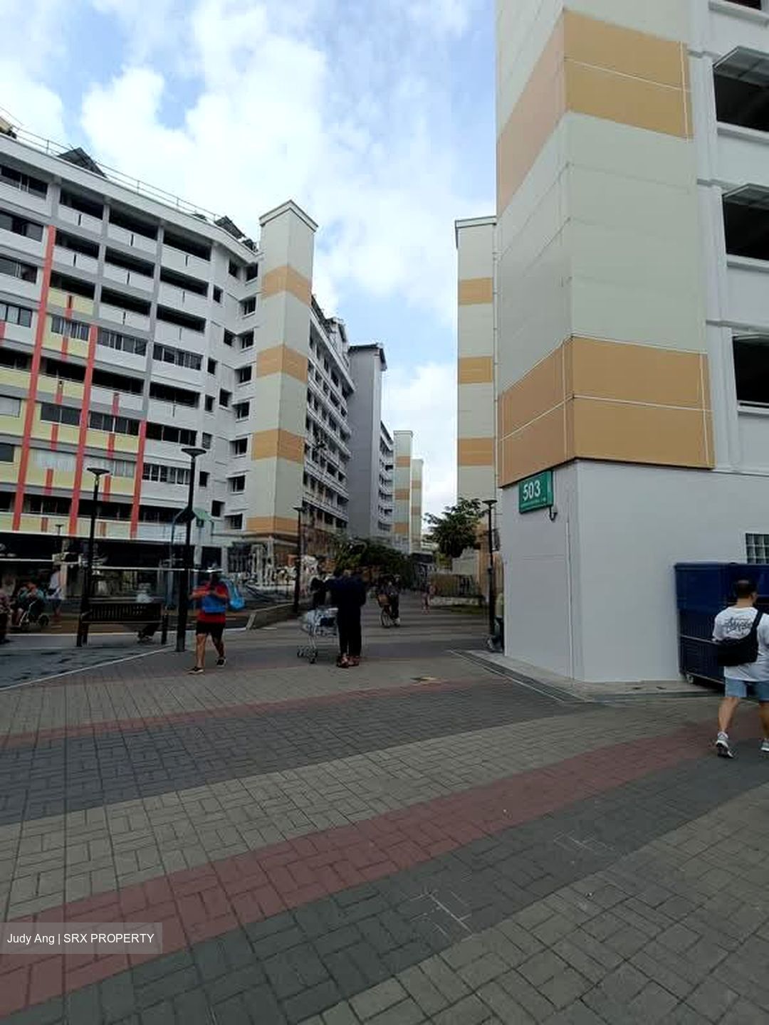 Tampines Heart (D18), Retail #544332491